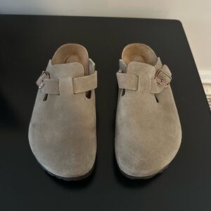 Women’s Birkenstocks Suede Slip-On Clog in Taupe